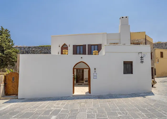 Nikolas Old Town شقة