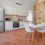 Nikolas Old Town Apartman *